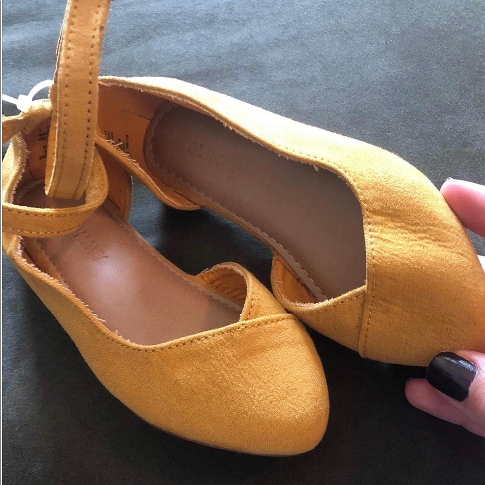 Cute toddler girl flats